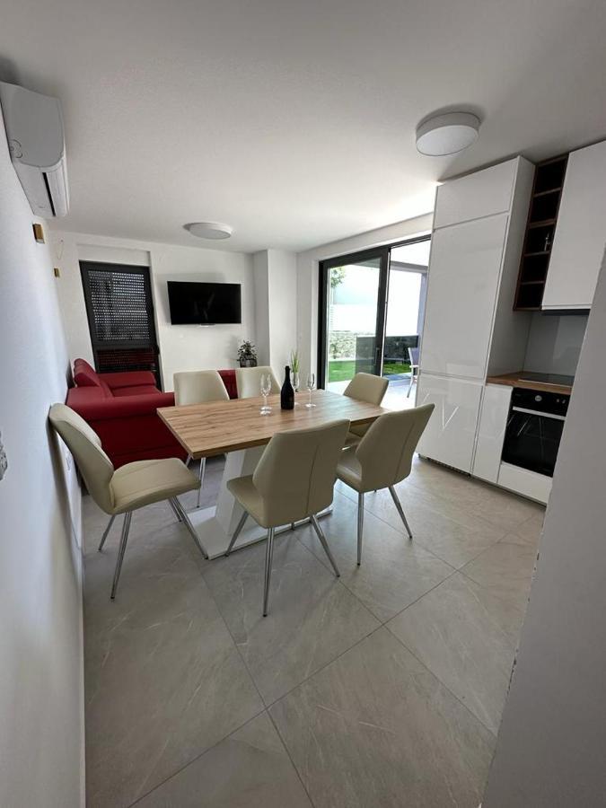 Luxury Apartments Marty Malinska Exteriör bild